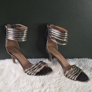 BCBGMaxAzria Gold and Black Strappy Heels Size 37.5